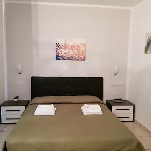 Daisy Hotel